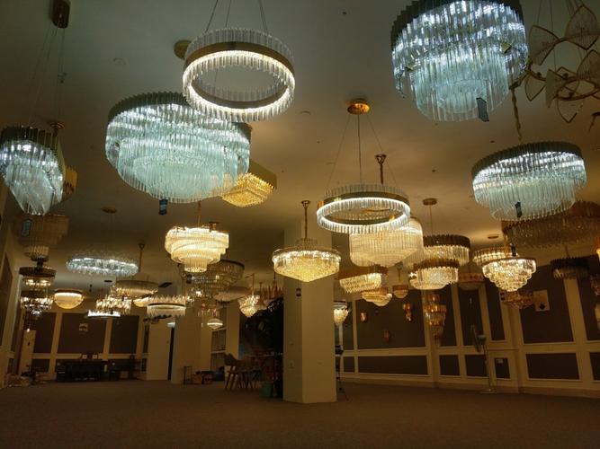 所有行业  灯具照明  室内照明  枝形吊灯及侧灯  公司信息 它在照明